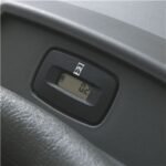 HUSQVARNA TC 242 T mit Schneeschild 120Plus & Gartentraktoren Anhänger 275 - Image 13