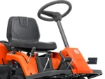 Husqvarna R 112C mit Mähdeck Combi 85 – Winterpaket mit Schneeschild, Gummileiste und Schneeketten – Modell 2025 - Image 6